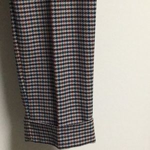 J.Jill Houndstooth Taper Leg Ankle Pants, cuffed leg. Size 10
